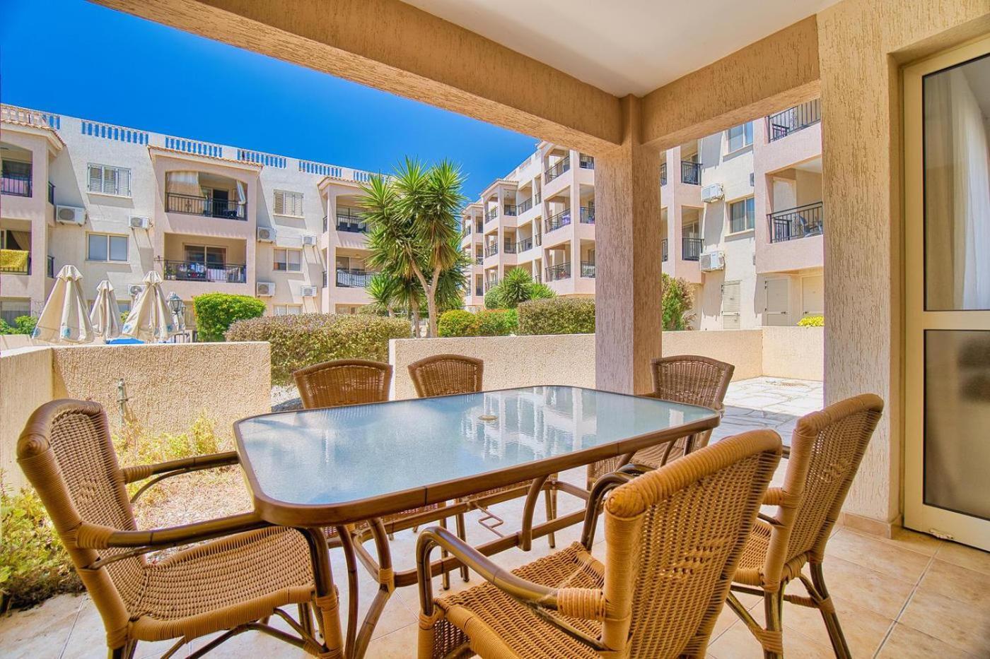 Royal Seacrest F G6 Apartment Paphos Ngoại thất bức ảnh