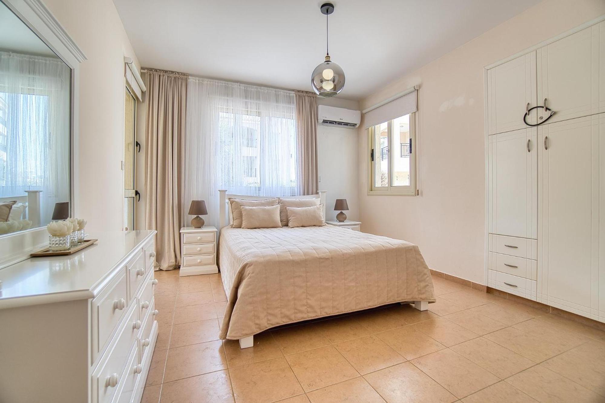 Royal Seacrest F G6 Apartment Paphos Ngoại thất bức ảnh
