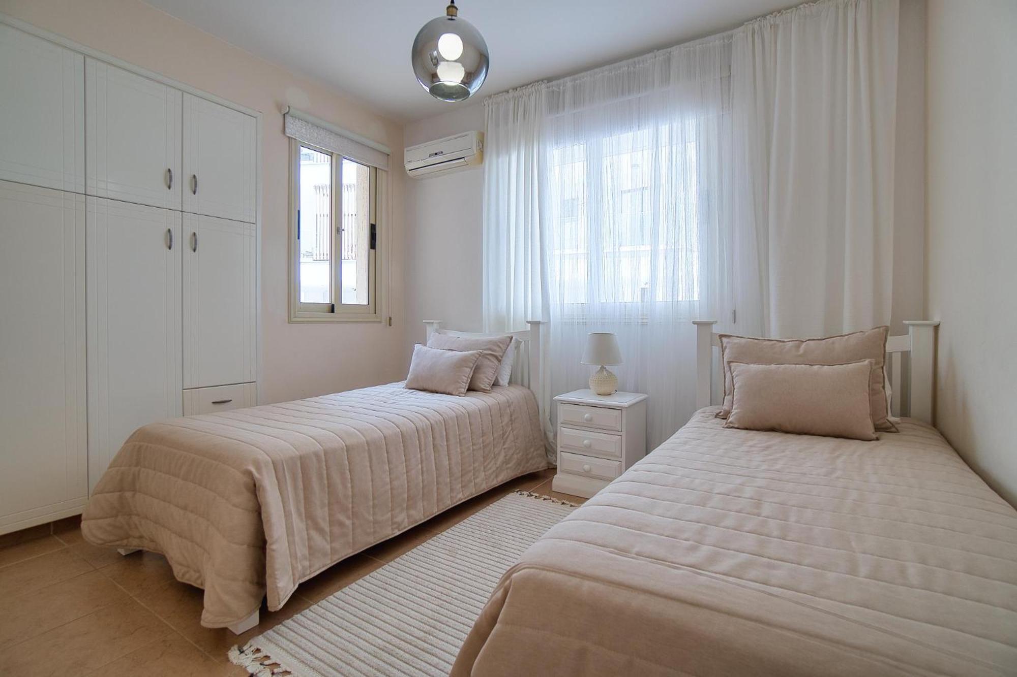 Royal Seacrest F G6 Apartment Paphos Ngoại thất bức ảnh